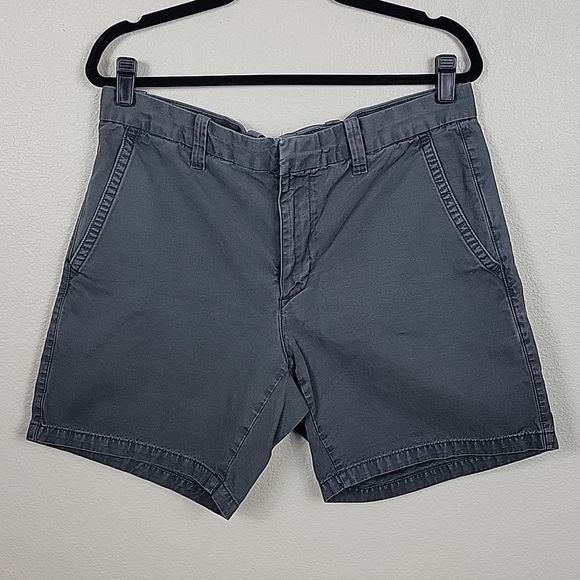 Gap Flat Front Prep Short, Size 33 - Picture 1 of 4